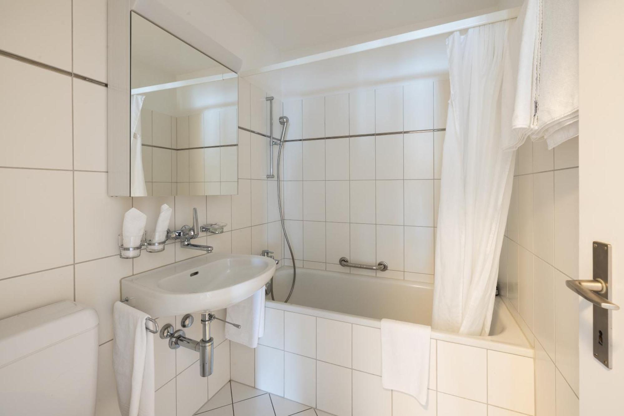 Ema House Serviced Apartments Aussersihl Zürih Dış mekan fotoğraf